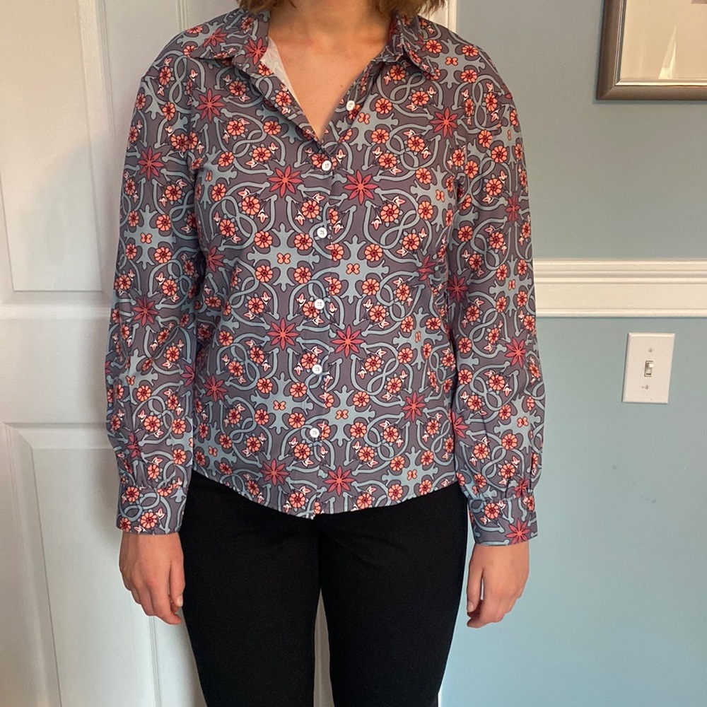 Multicolor gray, maroon, peach, light gray blouse